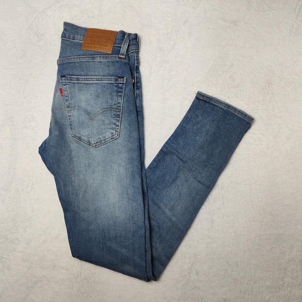 Levis Premium Skinny Taper Jeans Mens 30x32 Blue Light Wash Slim Taper Denim